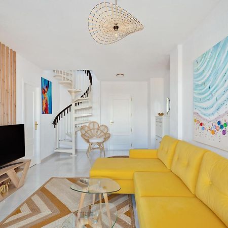 Apartamento La Fiesta, 250 M To The Sea Plus Swimming Pool تورّيفيِخا المظهر الخارجي الصورة