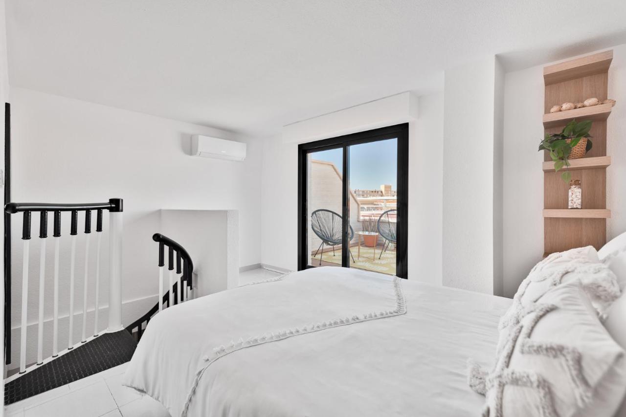 Apartamento La Fiesta, 250 M To The Sea Plus Swimming Pool تورّيفيِخا المظهر الخارجي الصورة
