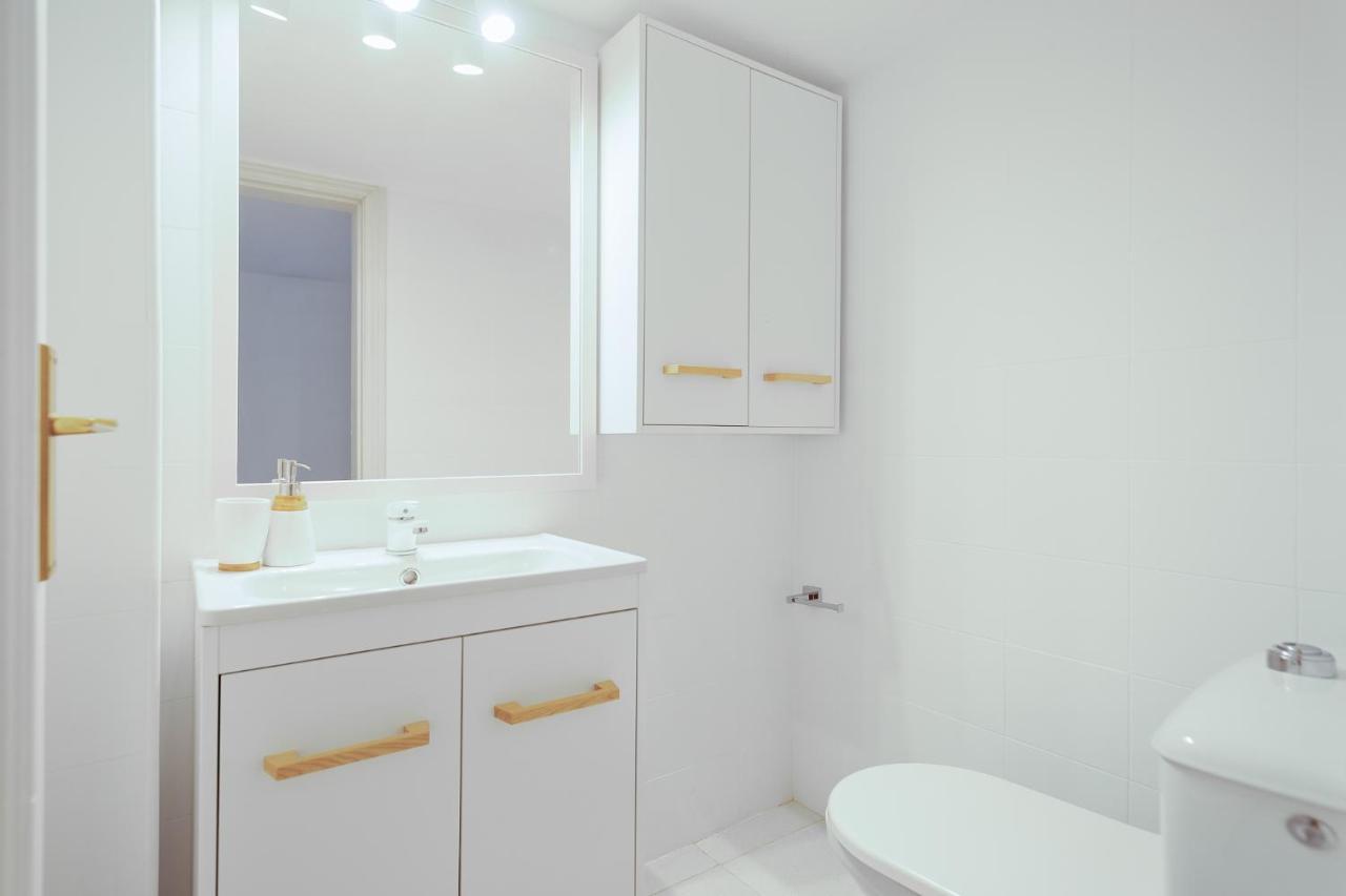 Apartamento La Fiesta, 250 M To The Sea Plus Swimming Pool تورّيفيِخا المظهر الخارجي الصورة